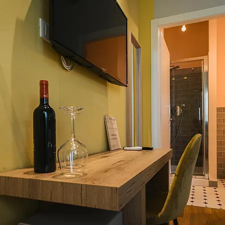 Torte & Lini Bed and Breakfast 4*